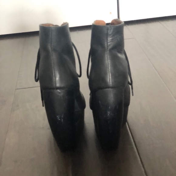 Most fabulous Shoes!! - Picture 2 of 7